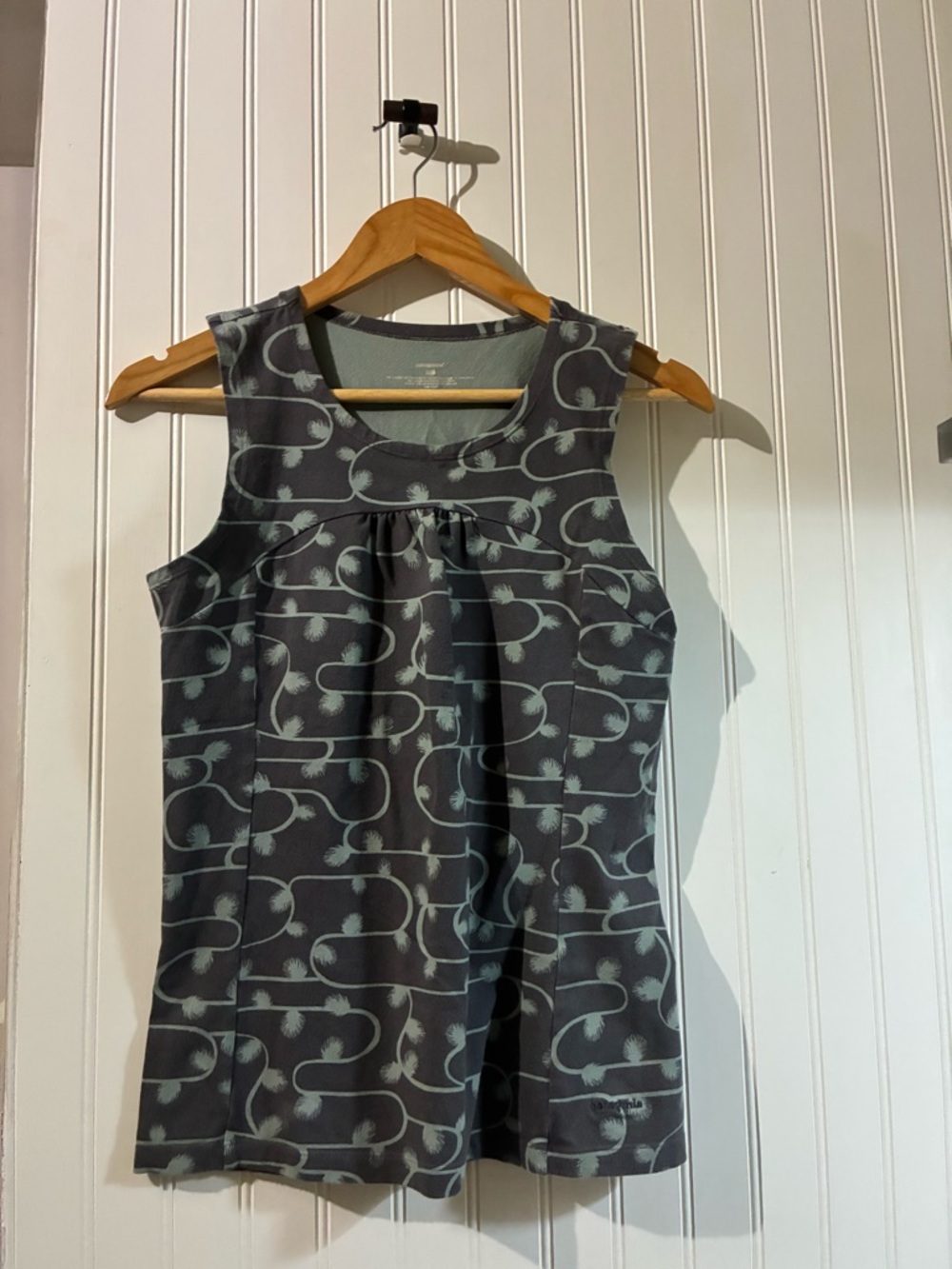 Patagonia Gray and Mint Green Patterned Sleeveless Tank Top